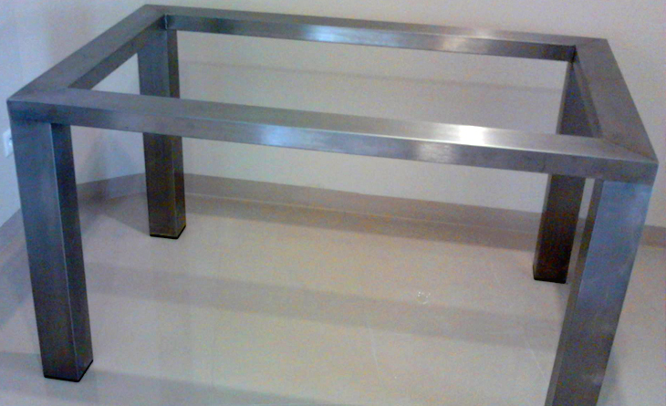 Balustrady ze stali nierdzewnej oraz produkty ze stali i szkła