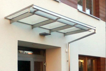 Balustrady ze stali nierdzewnej oraz produkty ze stali i szkła