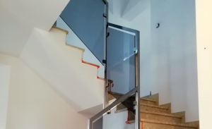 Balustrady ze stali nierdzewnej oraz produkty ze stali i szkła