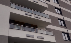 Balustrady ze stali nierdzewnej oraz produkty ze stali i szkła