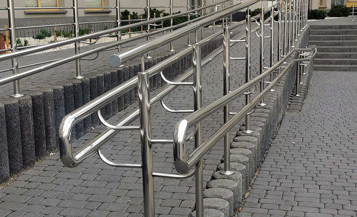 Balustrady ze stali nierdzewnej oraz produkty ze stali i szkła