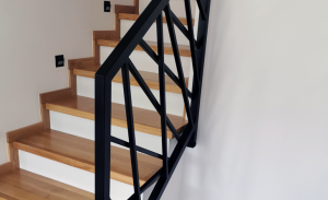 Balustrady ze stali nierdzewnej oraz produkty ze stali i szkła